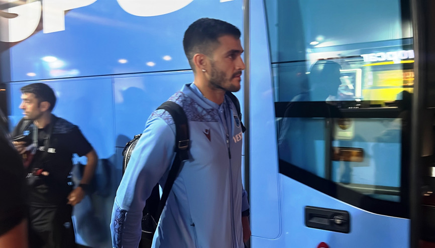 Trabzonspor kafilesi şehre yeni transferi Maxi Gomez ile geldi