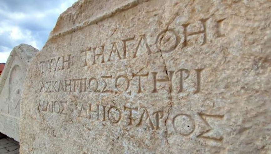 Karabük’te antik kentte sağlık tanrısının adının yazılı olduğu taş bulundu