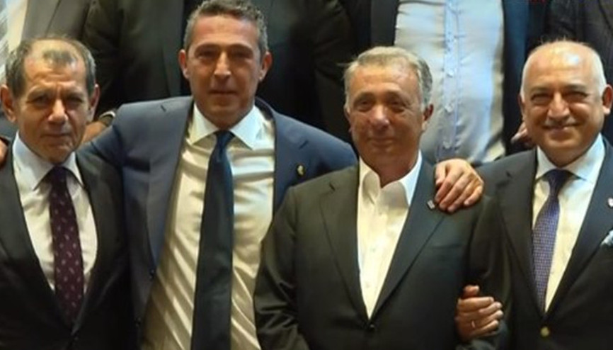 Son Dakika: Rivada TFFye geçmiş olsun ziyareti Josef de Souza da binaya geldi... TFF Başkanı Mehmet Büyükekşi ve Süper Lig başkanlarından birlik mesajları... Son Dakika: Rivada TFFye geçmiş olsun ziyareti Josef de Souza da binaya geldi... TFF Başkanı Mehmet Büyükekşi ve Süper Lig başkanlarından birlik mesajları...