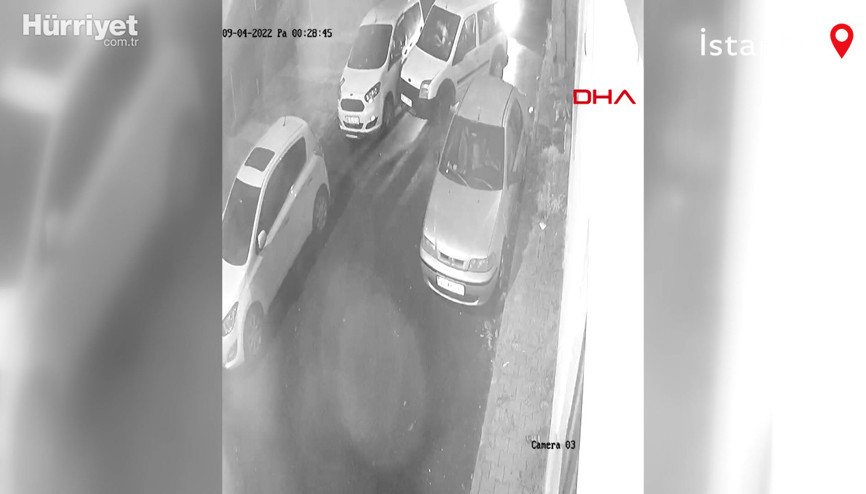 Araçlara çarptı, otomobilini durdurmak isteyenlerin üzerine sürdü