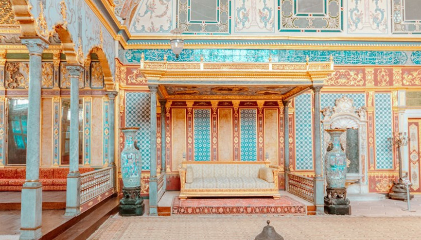 Sarayın tepesi, padişahın evi
