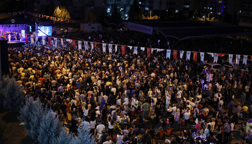 Hafta sonu yıldız yağmuru Hafta sonu yıldız yağmuru