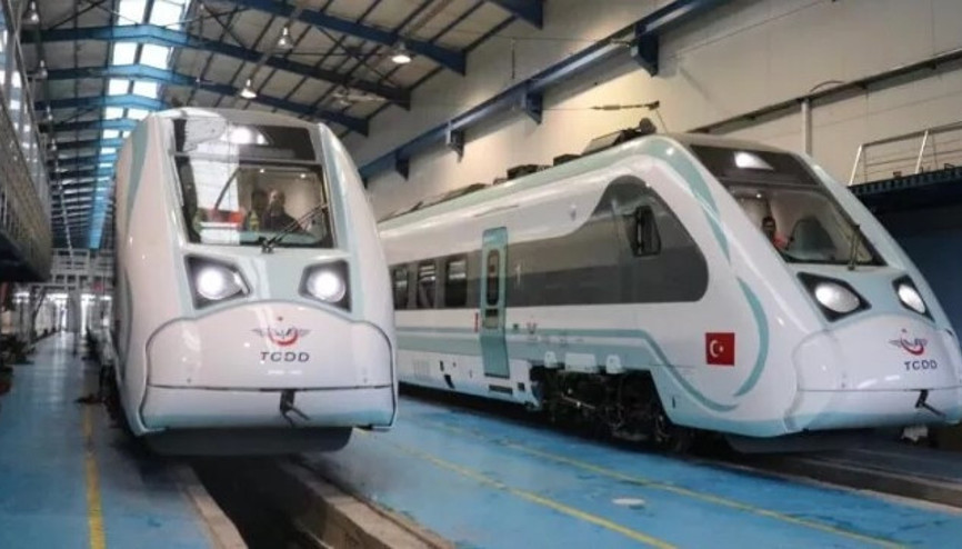 Milli Elektrikli Tren son testlerden geçiriliyor... 153 saniyede 160 kilometre hız Milli Elektrikli Tren son testlerden geçiriliyor... 153 saniyede 160 kilometre hız