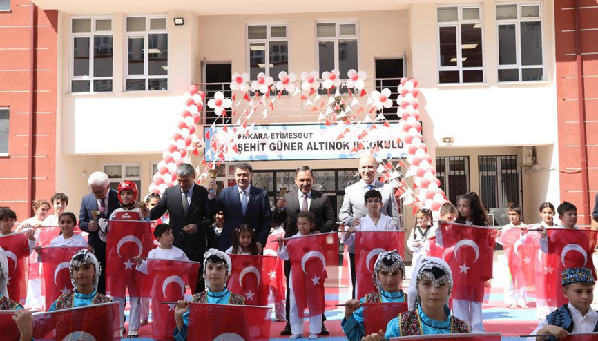 Velilerin çayını için sohbet edin