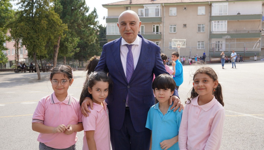 3 milyon TL’lik kırtasiye seti