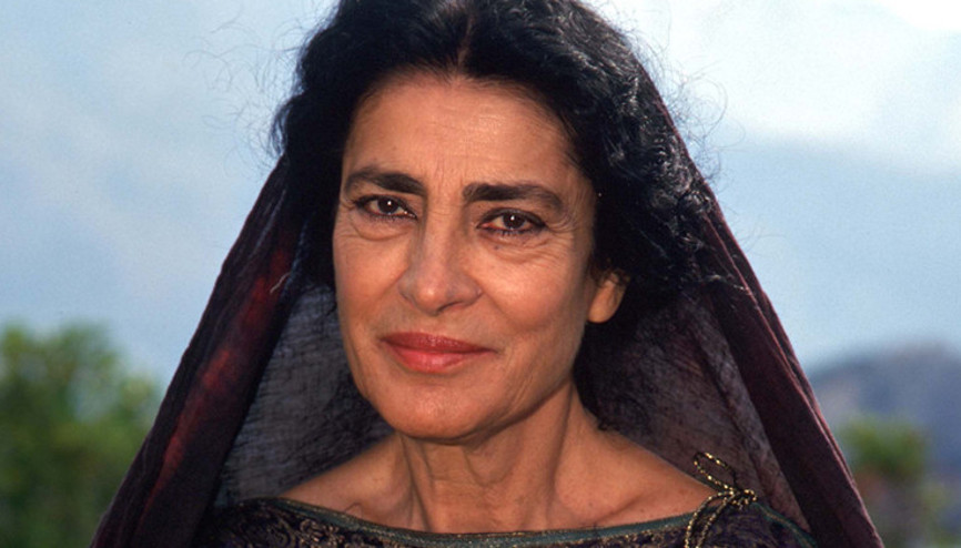 Sinema, efsane bir yıldızını kaybetti: Irene Papas öldü
