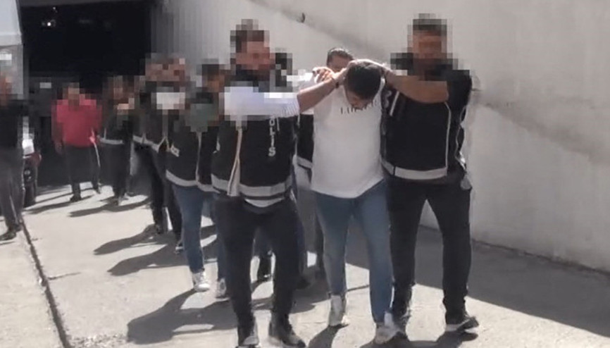 Sedat Peker’in evinin önündeki saldırıda gözaltına alınan 5 şüpheli adliyeye sevk edildi