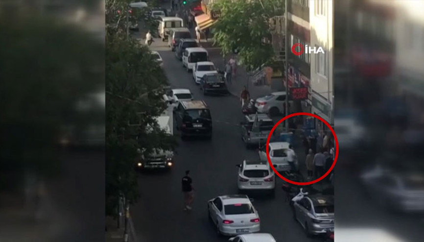 Hem suçlu hem güçlü... Kırmızı ışıkta geçti öğrenciye çarptı bir de çocuğu dövdü
