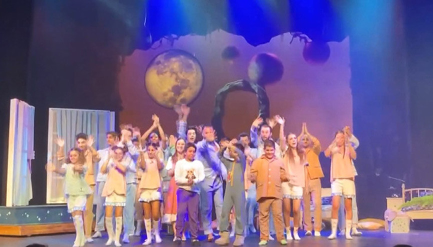 Demirören Medya Lisesi öğrencilerine ilk hafta sonunda müzikal etkinliği