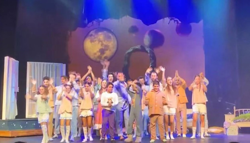 Demirören Medya Lisesi öğrencilerine ilk hafta sonunda müzikal etkinliği