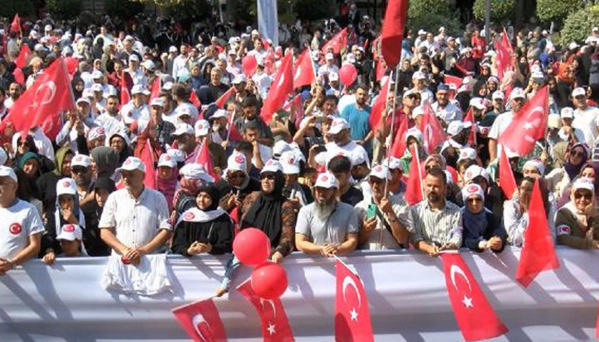 Fatihte LGBTİ karşıtı Büyük Aile Buluşması gerçekleşti