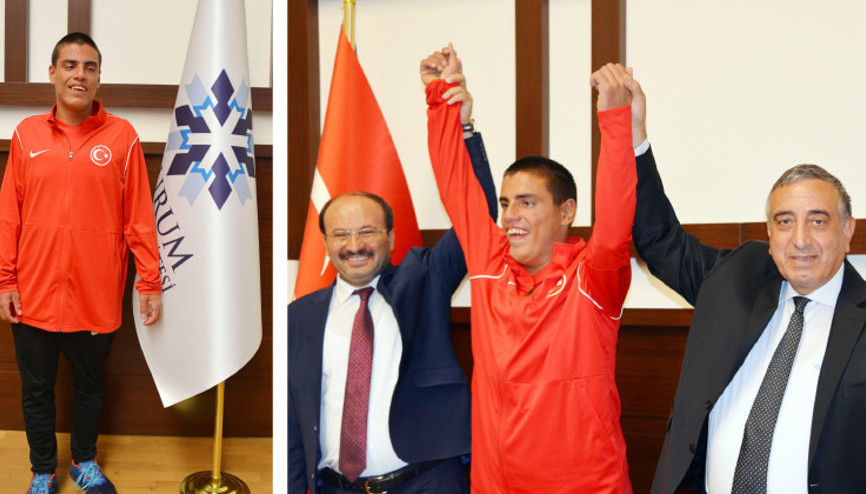 Otizmli Muhsin’in üniversiteli olma sevinci