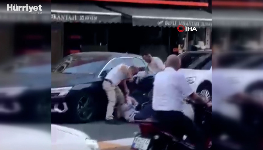 İstanbulda cadde ortasında çatışma: 2 yaralı, 3 gözaltı İstanbulda cadde ortasında çatışma: 2 yaralı, 3 gözaltı
