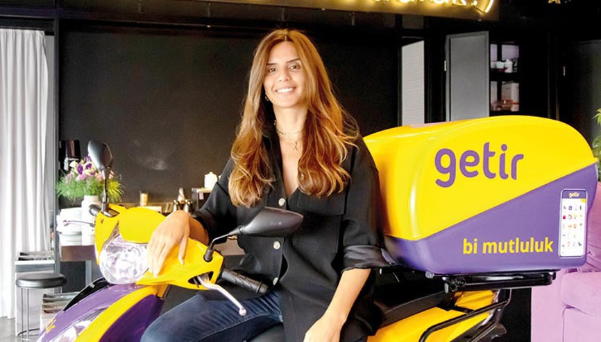 Motosikletli kuryeliğin standardını belirliyor