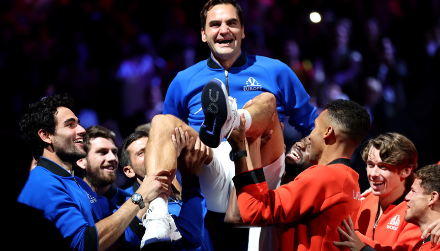 Roger Federer tenise gözyaşları içerisinde veda etti