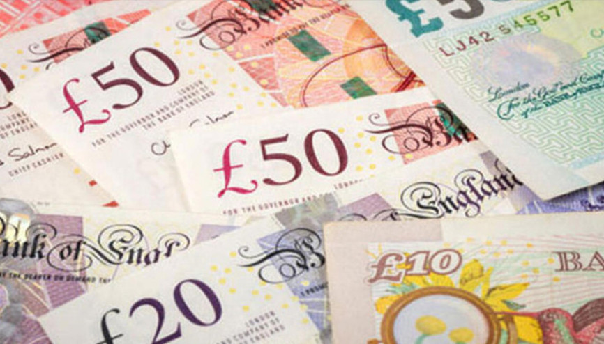 Sterlin 37 yılın en düşük seviyesine geriledi