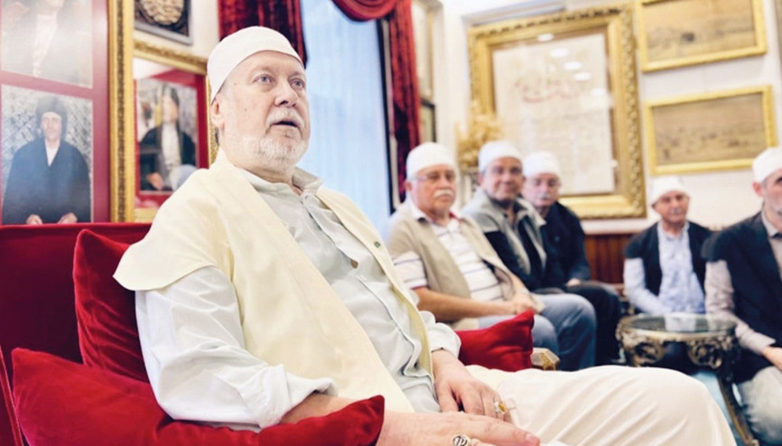 Cerrahi Tekkesi’nin yeni postnişini Ahmet Özhan