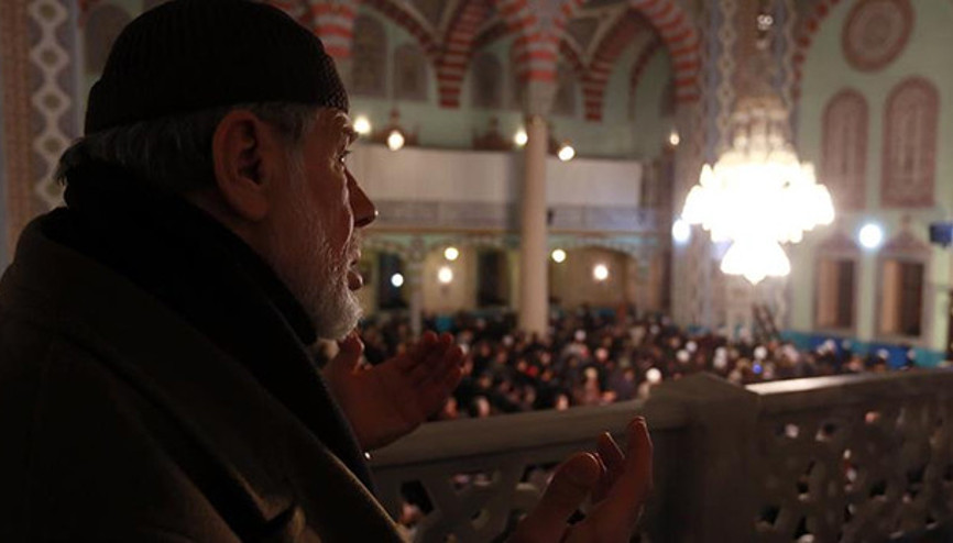 Bugün kandil mi 27 Eylül 2022 ne günü Diyanetin dini günler takviminden detaylar