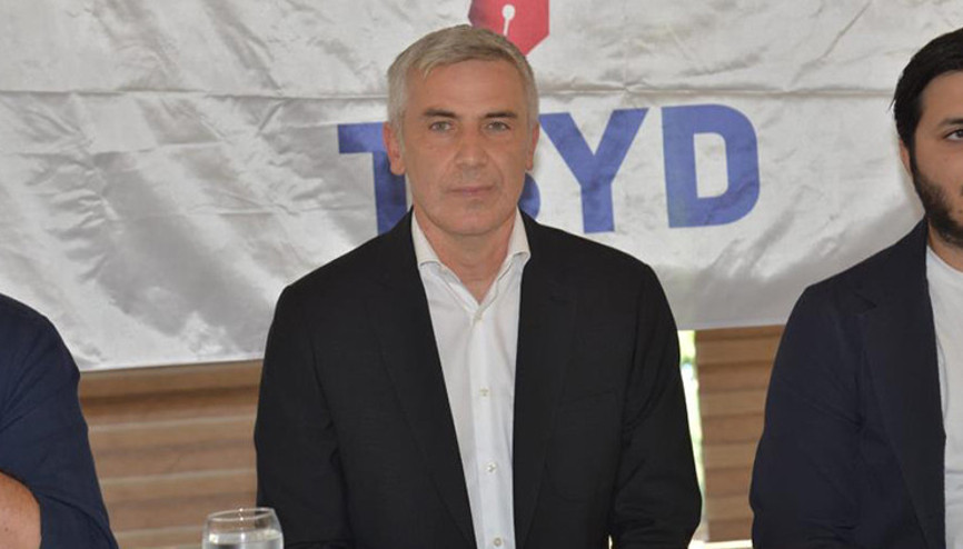 Adanaspora imza atan Önder Karaveli: Heyecanı kaybettiğim gün hocalığı bırakırım Adanaspora imza atan Önder Karaveli: Heyecanı kaybettiğim gün hocalığı bırakırım