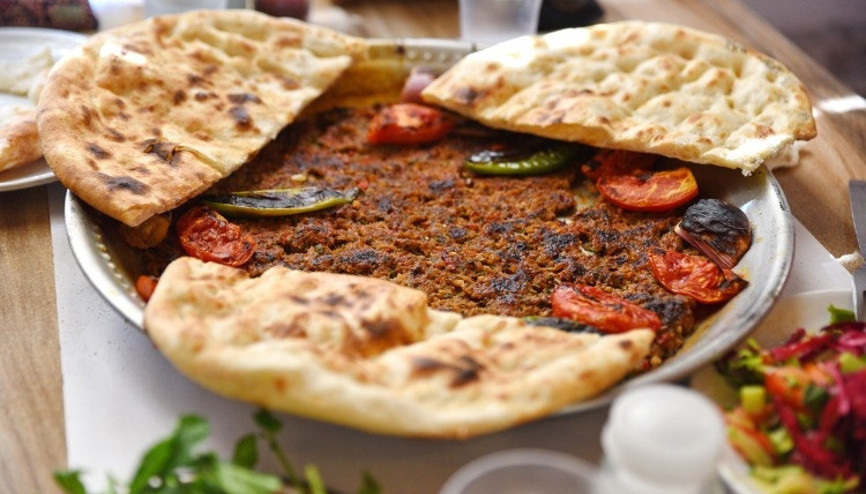 TEPSİ KEBABI TARİFİ: Tepsi kebabı nasıl yapılır, malzemeleri neler