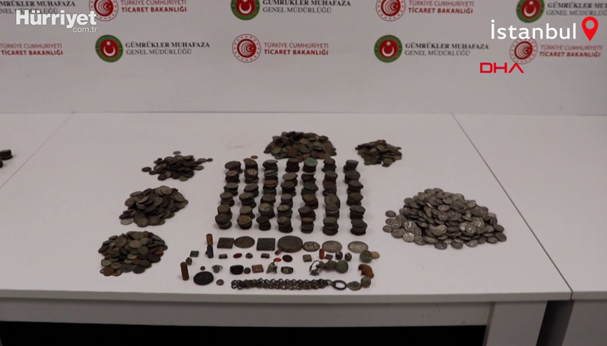 İstanbul Havalimanında yurt dışına kaçırılmak istenen tarihi eserler ele geçirildi