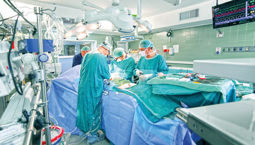Ameliyatta olup biten karakutuda