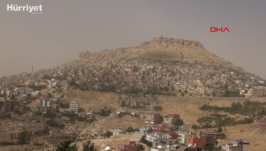 Diyarbakır ve Mardin’de toz taşınımı etkili oldu