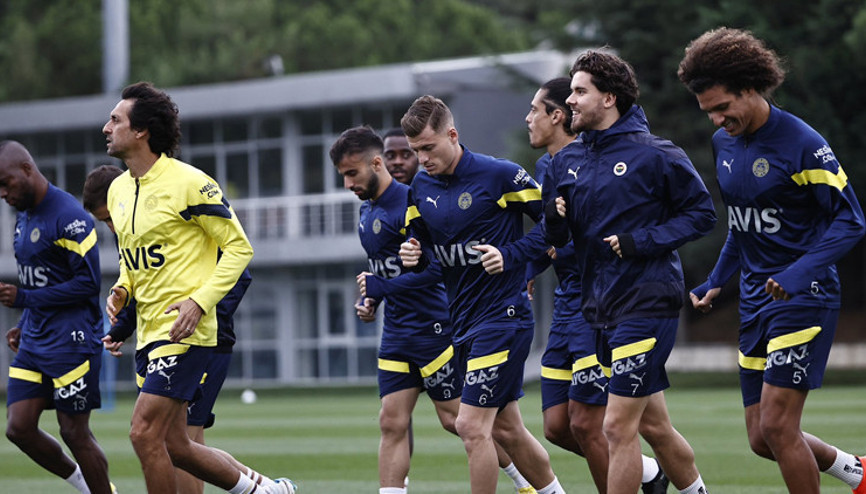 Fenerbahçe, AEK Larnaca maçı hazırlıklarını sürdürdü