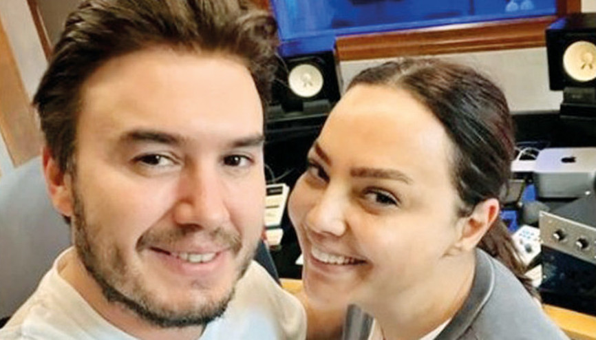 Ebru Gündeş gece gündüz stüdyoda