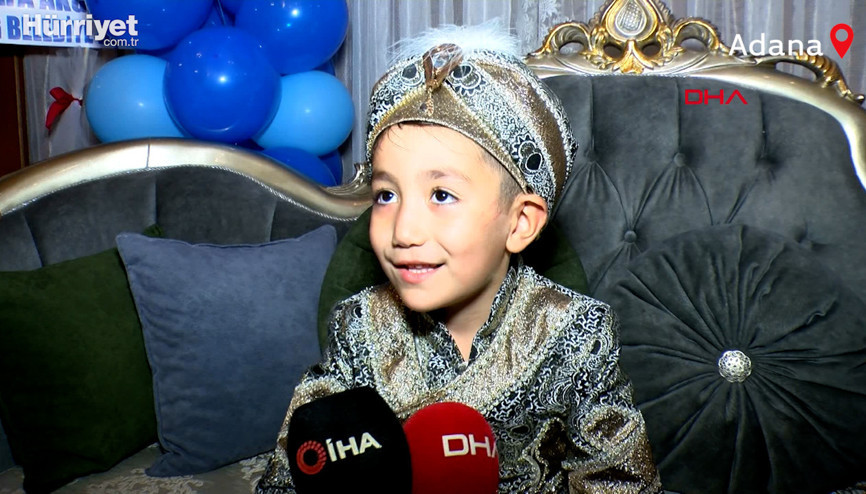 Şehit polisin oğlu sünnet törenine babasının adını verildiği zırhlı araçla geldi