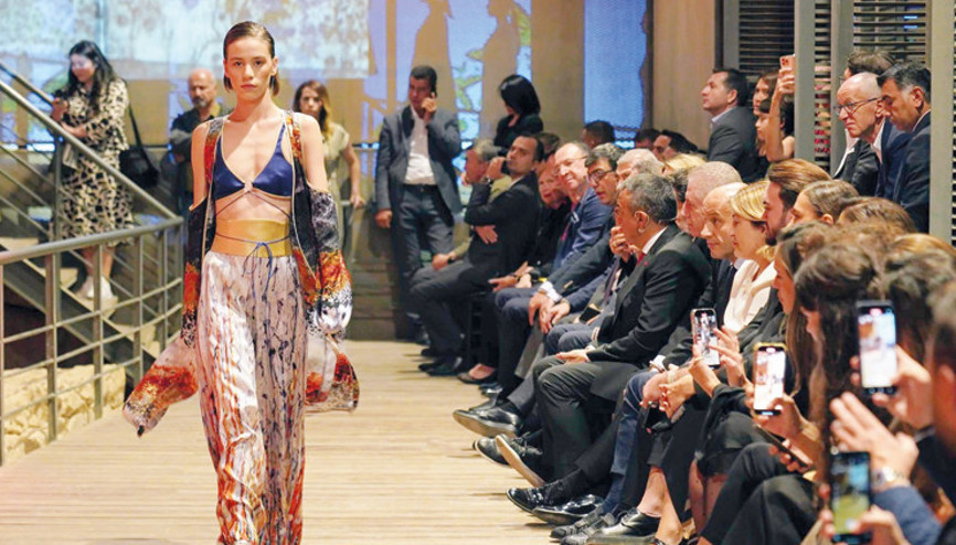Antik kentte moda şöleni