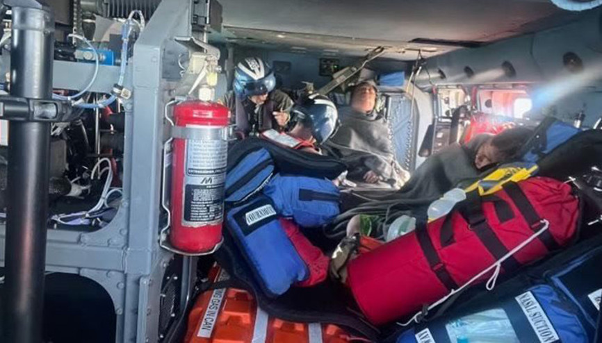 Köpekbalığı saldırısına uğrayan balıkçılar için nefes kesen kurtarma operasyonu