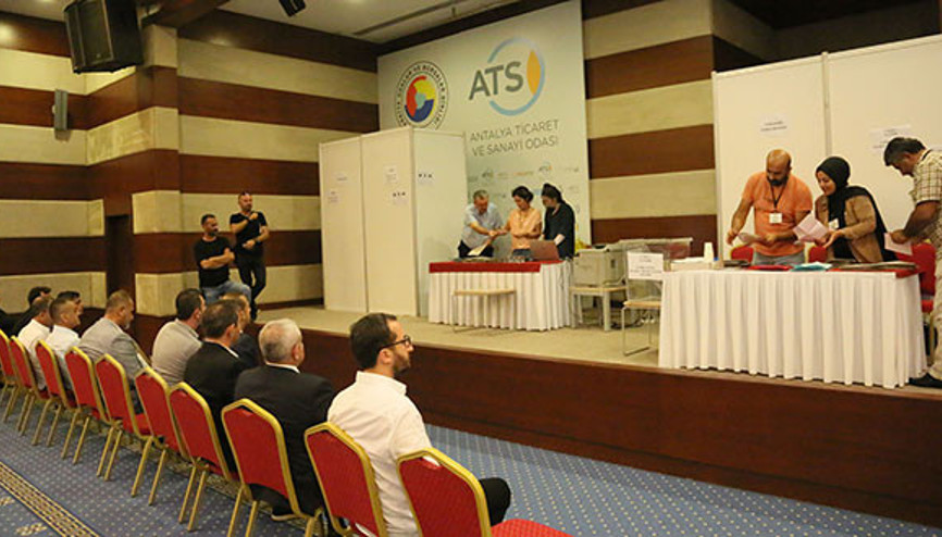 ATSO’DA GERGİN BEKLEYİŞ ATSO’DA GERGİN BEKLEYİŞ
