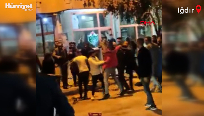 Iğdırda sandalyeli-bıçaklı kavga: 5 yaralı