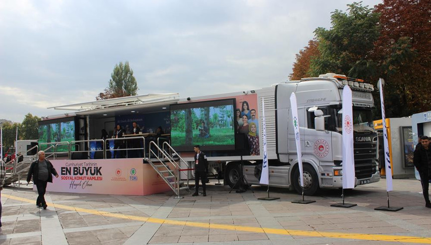 Sosyal konut TIR’ında 360 derece tur