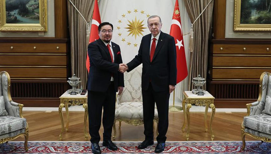 Cumhurbaşkanı Erdoğan Moğolistan Ulusal Büyük Kuralı Başkanını kabul etti