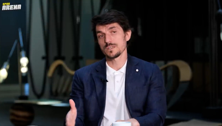 Ergin Keleşin Benzema (Ballon dOr) kehaneti tuttu Aynı turnuvada gol kralı olmuşlardı... Ergin Keleşin Benzema (Ballon dOr) kehaneti tuttu Aynı turnuvada gol kralı olmuşlardı...