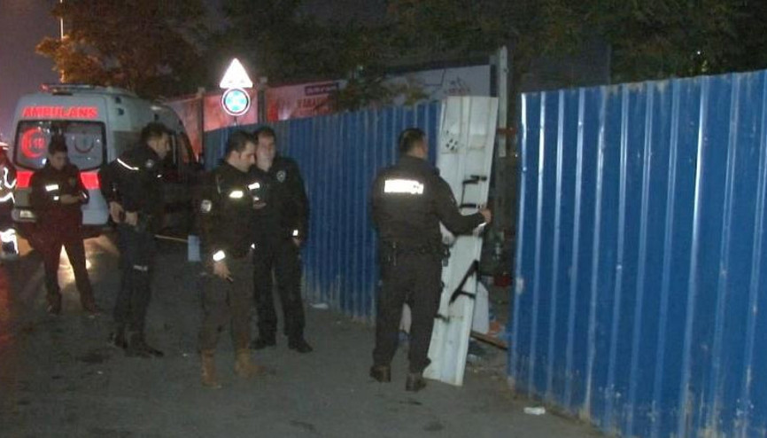 Fatih’te şantiye bariyerlerinin arkasında bir kişi ölü bulundu