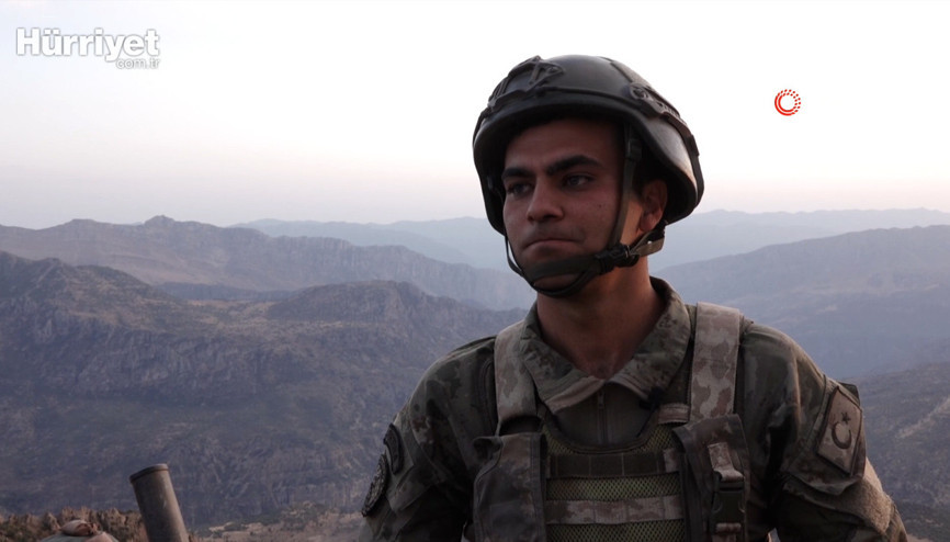 MSB’den “Her dağın zirvesi Mehmetçik” paylaşımı