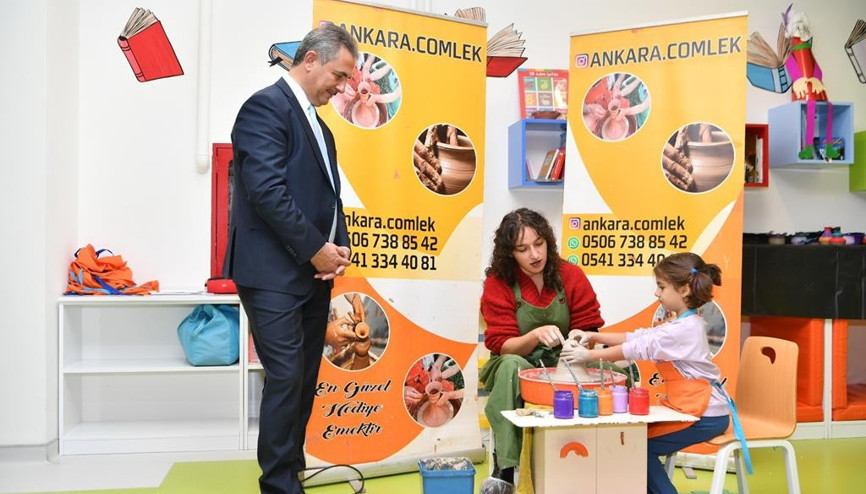 Köse, çömlek yapan miniklerle buluştu