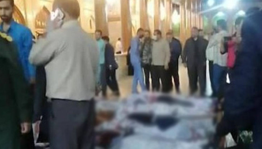 İranda türbeye silahlı saldırı 15 kişi hayatını kaybetti
