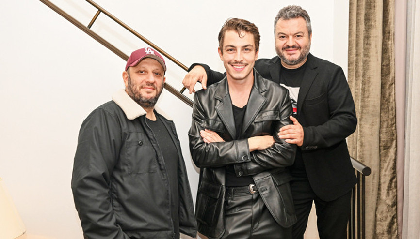 ‘Biz oyuncuyuz ve her rolü oynamaya talibiz’