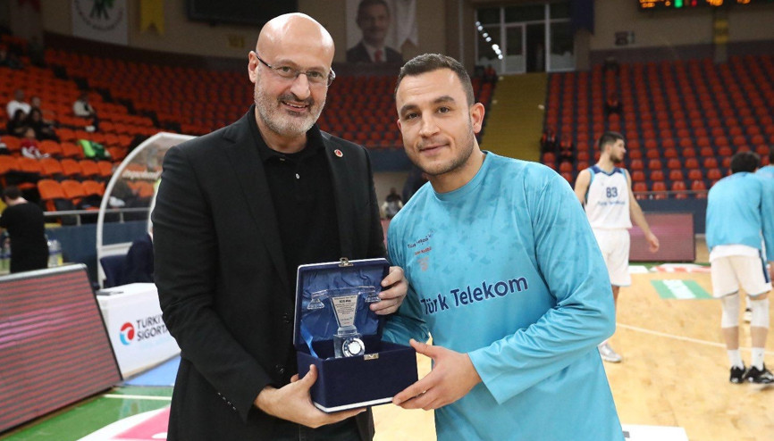 Mehmet Yağmur 500’üncü maçına çıktı