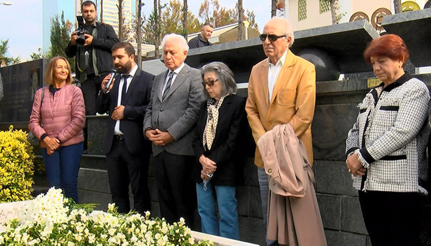 Erdal İnönü vefatının 15inci yılında mezarı başında anıldı