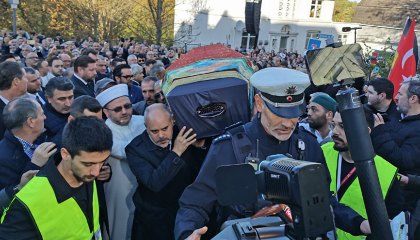 İnsanlığa örnek Bilge Ana’yı dualarla uğurladık İnsanlığa örnek Bilge Ana’yı dualarla uğurladık