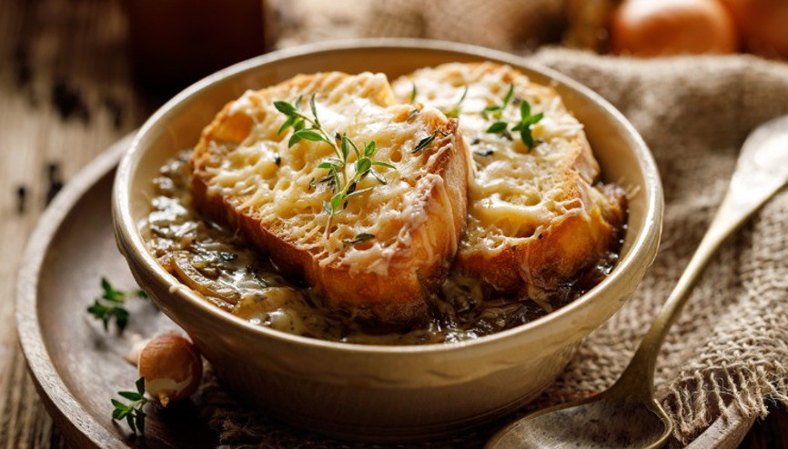 SOĞAN ÇORBASI TARİFİ: Kış aylarında şifa olacak soğan çorbası malzemeleri ve yapılışı