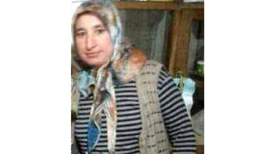 Eşinin kestiği ağaç dalının altında kalan kadın, hayatını kaybetti