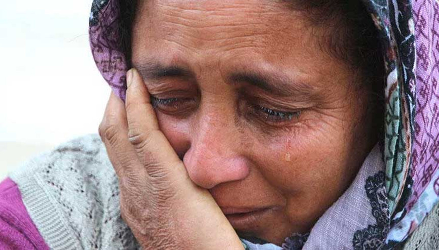 Parası çalındı, gözyaşlarına boğuldu Mahalleli akın etti