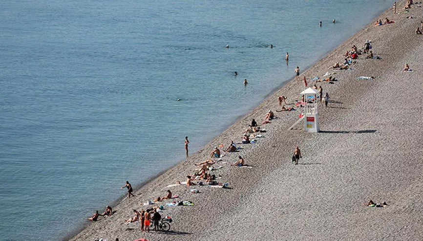 Antalyada kasım ayında deniz keyfi