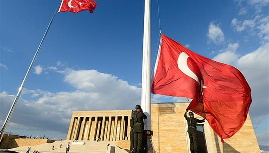 10 Kasımda okullar tatil mi, ders var mı İşte Resmi Gazete bilgileri